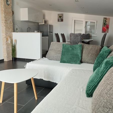 Apartman Nella Biograd na Moru Kültér fotó